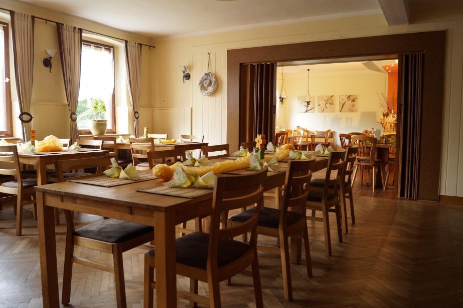 Berggasthof Beckenbergbaude Hotel Eibau ภายนอก รูปภาพ